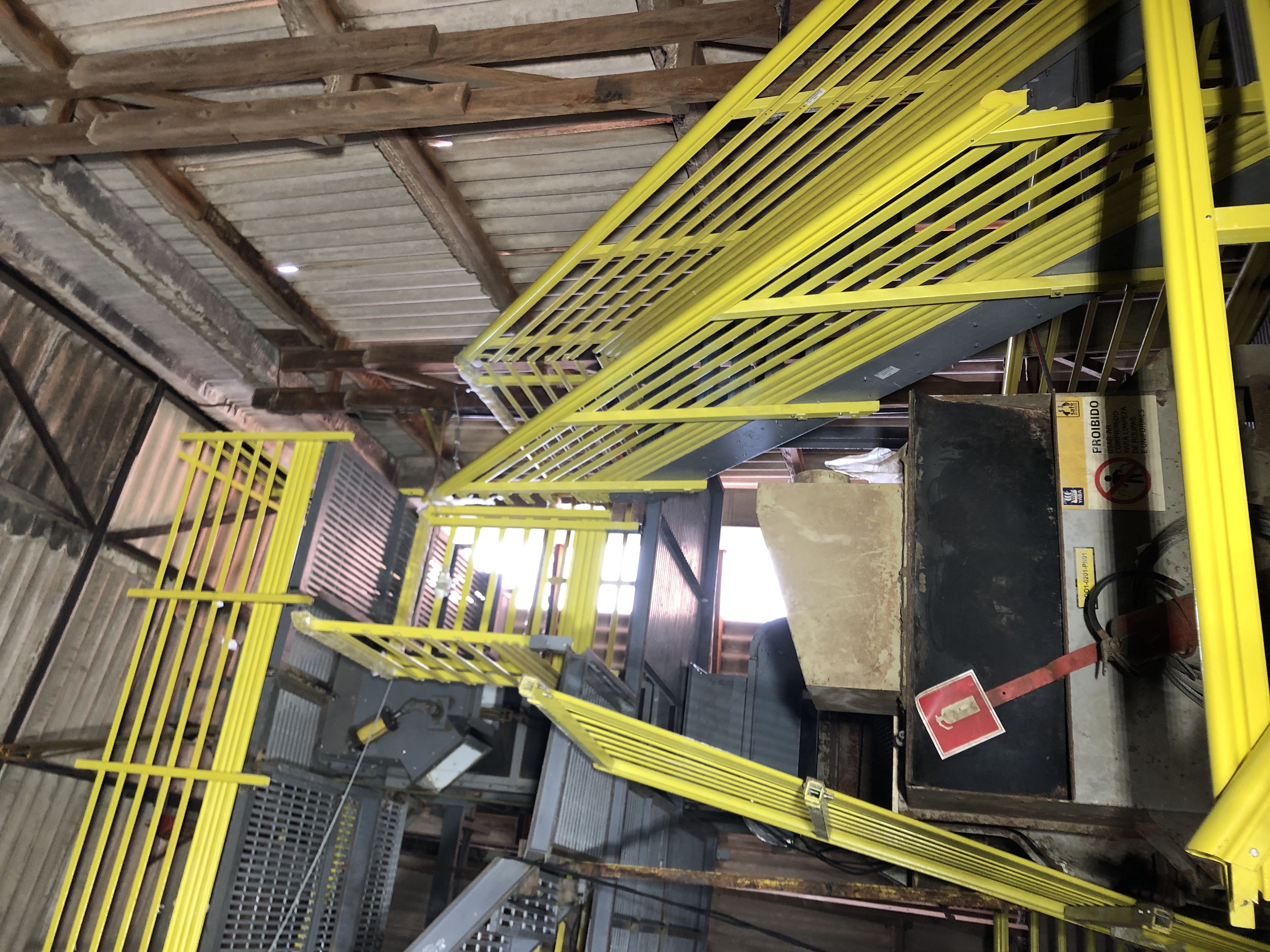 Equipamento industrial instalado na planta